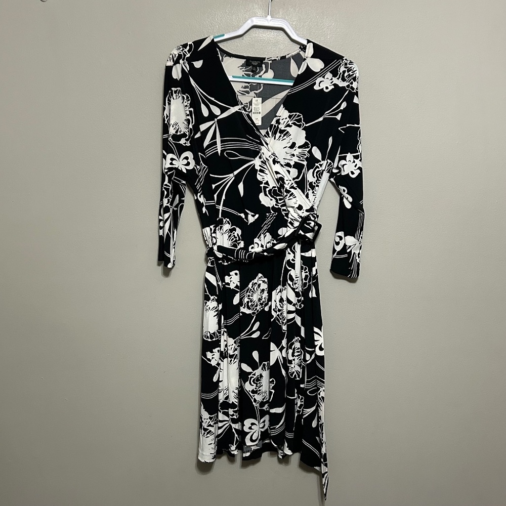 Talbots Dress 14P Black White Floral Faux Wrap 3/4 Sleeve Stretch Y2k Fit Flare